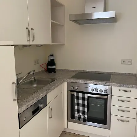 Apartment Spacious One Bedroom With Large Terrace In Centre