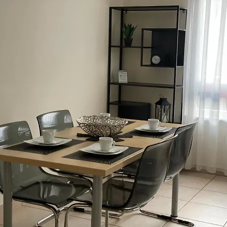 Spacious One Bedroom With Large Terrace In Centre