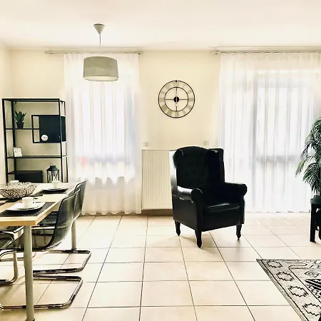 Spacious One Bedroom With Large Terrace In Centre Apartment *